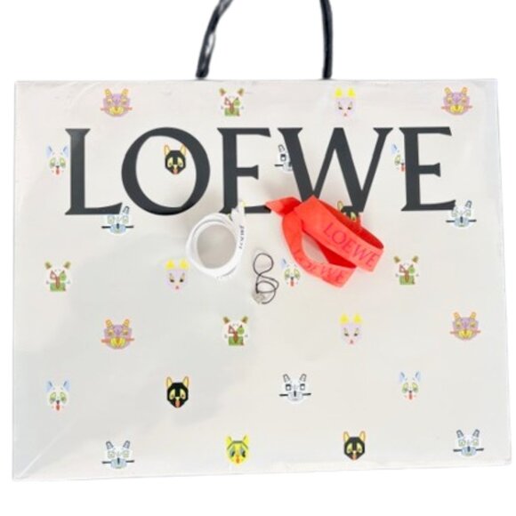 Loewe L. Wain Futurist Cat Limited Edition Holiday 2025 Shopping Bag Bundle - Picture 2 of 6